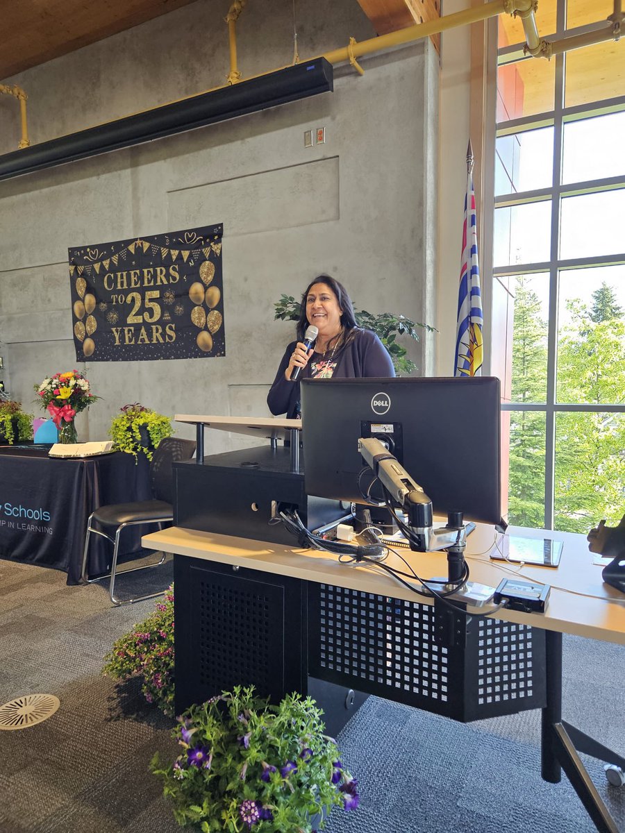 Laurie Larsen tweet media