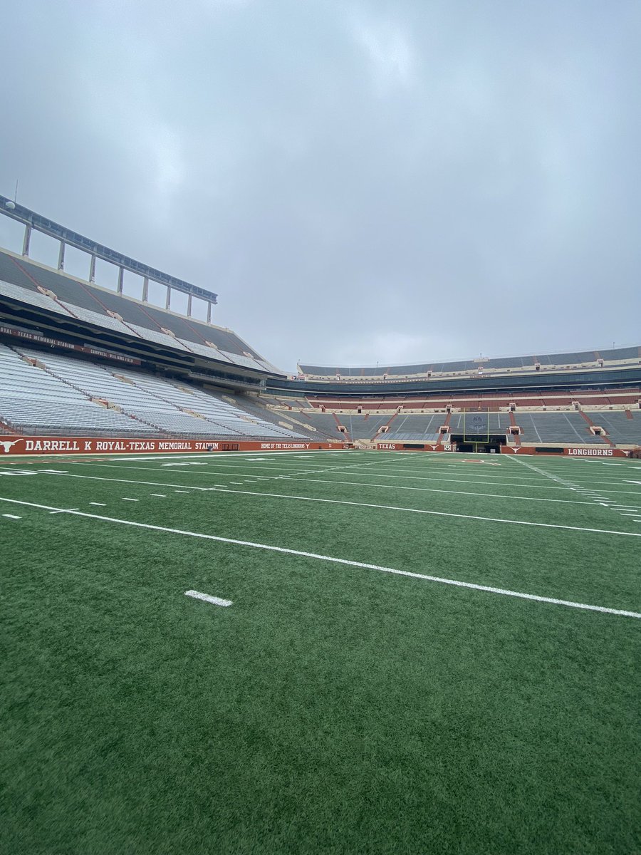 Back in Austin June 1st! 🤘#HookEm @CoachSark @milwee4 @TexasFootball @CoachDanny10 @HBHSFootball @GregBiggins @BrandonHuffman @BlairAngulo @adamgorney @taylor_searels @ChadSimmons_ @InsideTexas @josephcook89 @HankSouth247 @GHamiltonOTF @JacksonGleeFB @BlakeMunroeOTF