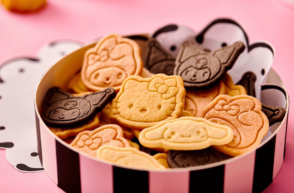 _supercinnamon_'s tweet photo. こんにちは૮ • ·̫ • ა

京都センチュリーホテルにて、スイーツビュッフェ『ハローキティのときめきスイートパーティ』開催🎀キティ50周年を祝ったこちら、シナモンもしっかりいっちょ噛み☁💙

ロールケーキなど垂涎もののビュッフェにオリジナルノベルティまで💕
金土日祝限定開催のためご注意を💡 https://t.co/mCGsSmSUBo