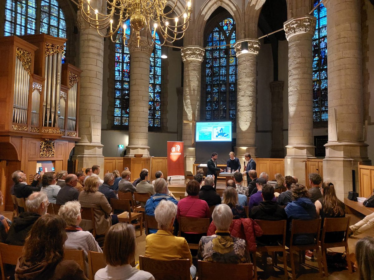 JansDebat's tweet photo. 📸 We kijken terug op weer een interessante avond met veel expertise van de sprekers (Diederick van Wijk en Alex Krijger) en debaters (@HJHooglander en @janssen_teun) https://t.co/kE0thPLsui