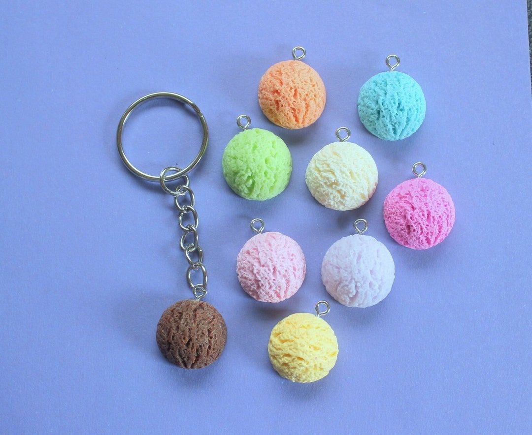 Now you can always have a scoop of your favourite ice cream to hand! #icecream #loveicecream #food #icecreamkeyring #handmade #etsy 

buff.ly/454bPLy