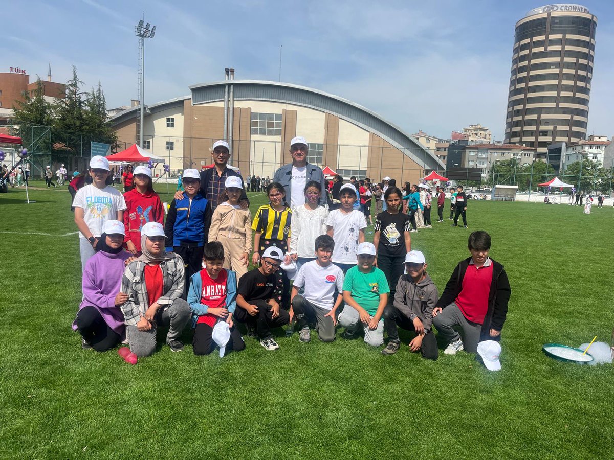 ErsularI's tweet photo. İl milli eğitim müdürlüğümüzün düzenlediği "Geleneksel Çocuk Oyunları" Şenliğine katıldık. Emeği geçenlere teşekkürler. 
@nevsehirmem 
@yusufyaz66 https://t.co/P5wJOEFTCU