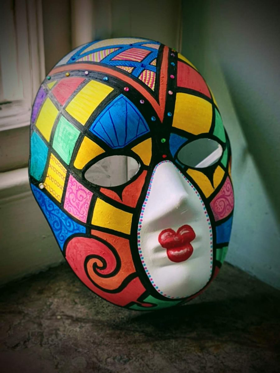 Where to take the kids today? Visit #JudgesLodgings in #Lancaster for free drop in craft 11am-3.30pm today Fri 31 May. Mask making in the oldest townhouse in the city. bit.ly/JudgesLodgings…