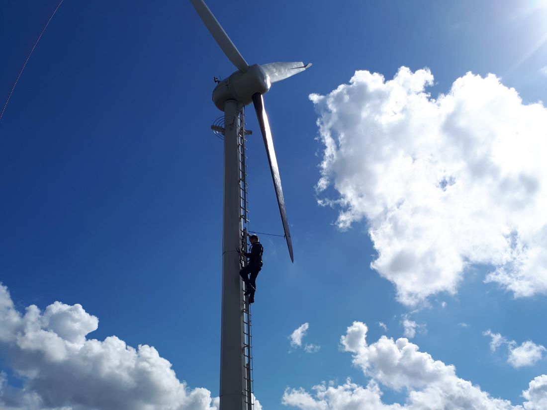 Afgelopen woensdag opende @RobJetten, demissionair minister voor Klimaat en Energie, het nieuwe, klimaatneutrale energiesysteem van @Fortpampus. Vanaf nu haalt dit eiland al zijn energie uit wind, zon en biovergisting. @Fortenamsterdam deingenieur.nl/artikel/fortei…