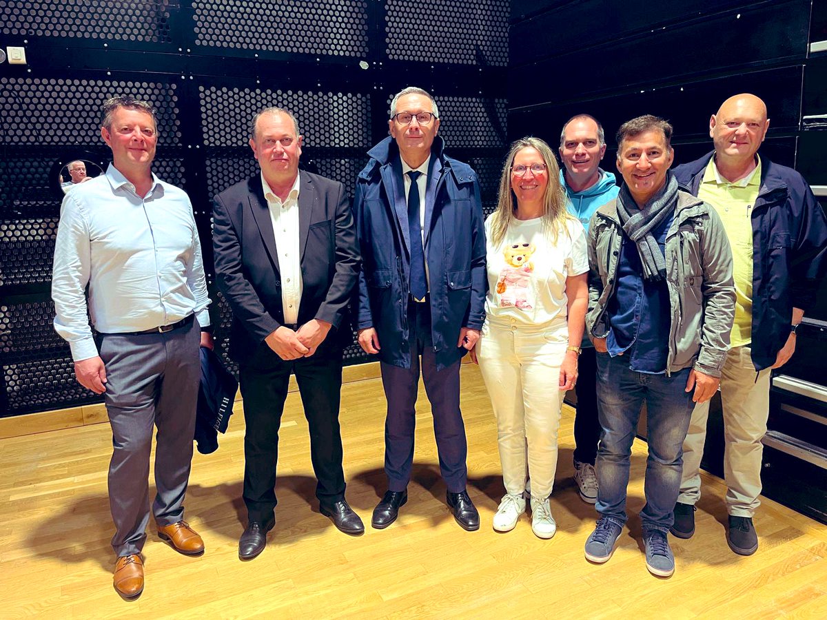 UDSP01 (@udsp01) on Twitter photo 🤝Des administrateurs de l’#UDSP01 présents aux assises des <a href="/PompiersFR/">Pompiers de France</a> ! 🔥 Leur mobilisation et engagement continu sont exemplaires. 👏 #Assises2024 🤝Des administrateurs de l’#UDSP01 présents aux assises des <a href="/PompiersFR/">Pompiers de France</a> ! 🔥 Leur mobilisation et engagement continu sont exemplaires. 👏 #Assises2024