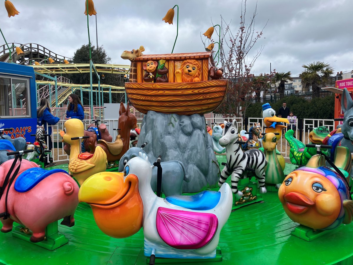 DreamlandMarg's tweet photo. To Do List....

🐠 Find your favourite animal on Noah's Ark. 
⚔️ Take a swing on the Pirate Ship. 
🫖Twirl around on the Cups &amp; Saucers.
🐞 Have a spin on the Ladybirds.

Plan your day here 👉 https://t.co/vtq2ryC2xQ https://t.co/iNoZTQLKzm