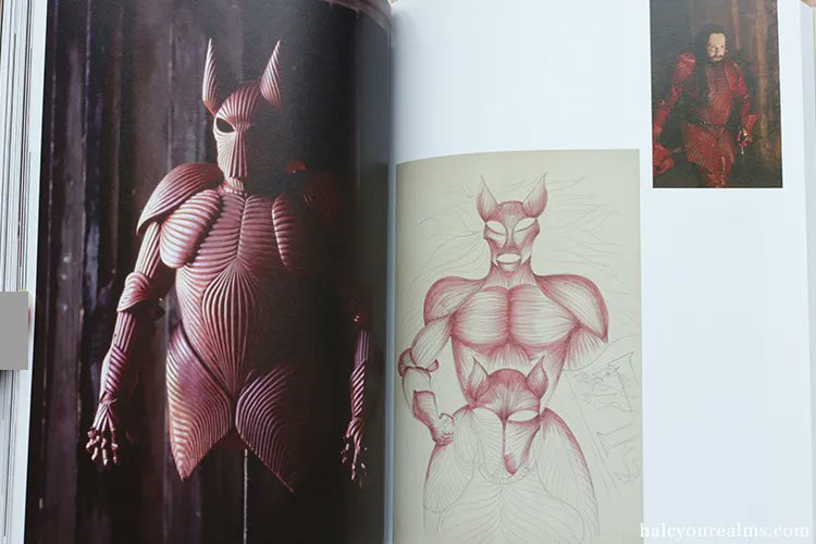 Still awed by the costume design work of the late Eiko Ishioka, who designed the costumes for films like FFC's Bram Stoker's Dracula, The Cell, The Fall, Mirror Mirror & more. This 2021 retrospective art book collects a splendid collection of her work - https://t.co/u0w4FDOiwG 