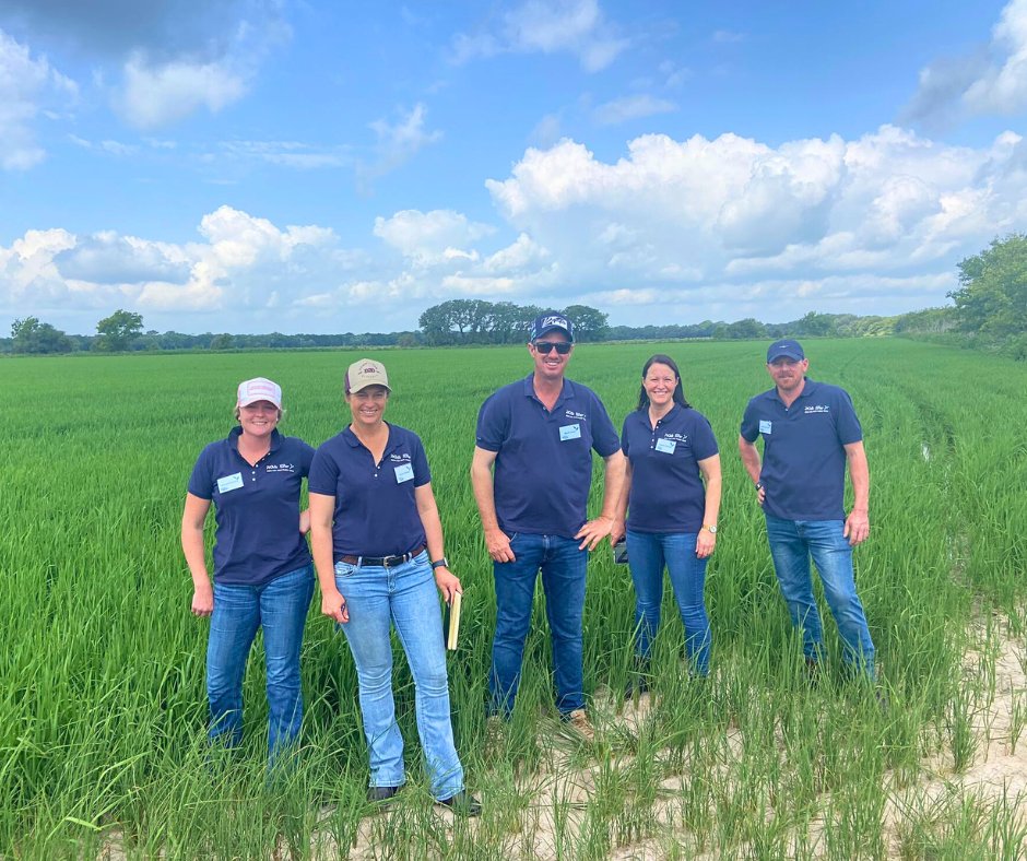 ricegrowers's tweet photo. USA Rice Paddy Tour 🇺🇸 🌾🚌 //  The tour group has landed in El Campo Texas! Today they visited the Rice Belt Warehouse, Eagle Lake Research Centre &amp; Colorado County Rice Mill.
This trip was made possible through the @AgriFuturesAu Rice Program.
#usaricepaddytour #ausriceontour https://t.co/jfIuv7GO4D