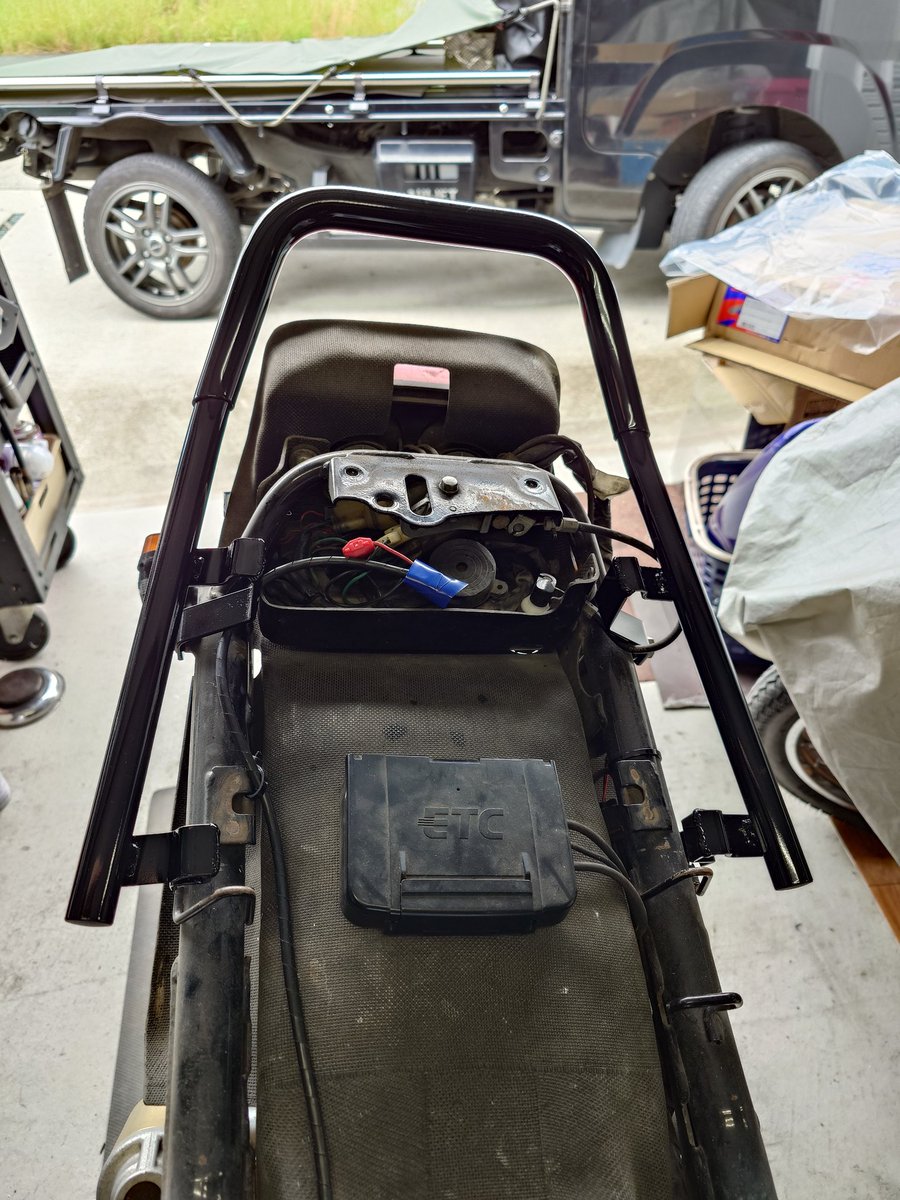 310Factory's tweet photo. オーダー入れてから約半年…
やっと届いて取付け♪
#310factory
#CB400SF https://t.co/qkH4mJ7f6R