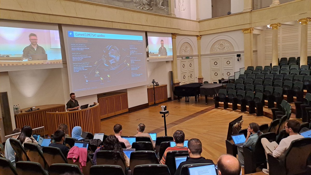 Liège Colloquium (@liegeocean) on Twitter photo And the last day of #LiegeOcean24 has started, fully dedicated to hands-on training with <a href="/eumetsat/">EUMETSAT</a> & <a href="/CMEMS_EU/">Copernicus Marine</a> satellite data for studying ocean extremes. <a href="/brloveday/">Ben Loveday</a> & @OSISAF Gwenaël Le Bras for the morning session. And the last day of #LiegeOcean24 has started, fully dedicated to hands-on training with <a href="/eumetsat/">EUMETSAT</a> & <a href="/CMEMS_EU/">Copernicus Marine</a> satellite data for studying ocean extremes. <a href="/brloveday/">Ben Loveday</a> & @OSISAF Gwenaël Le Bras for the morning session.