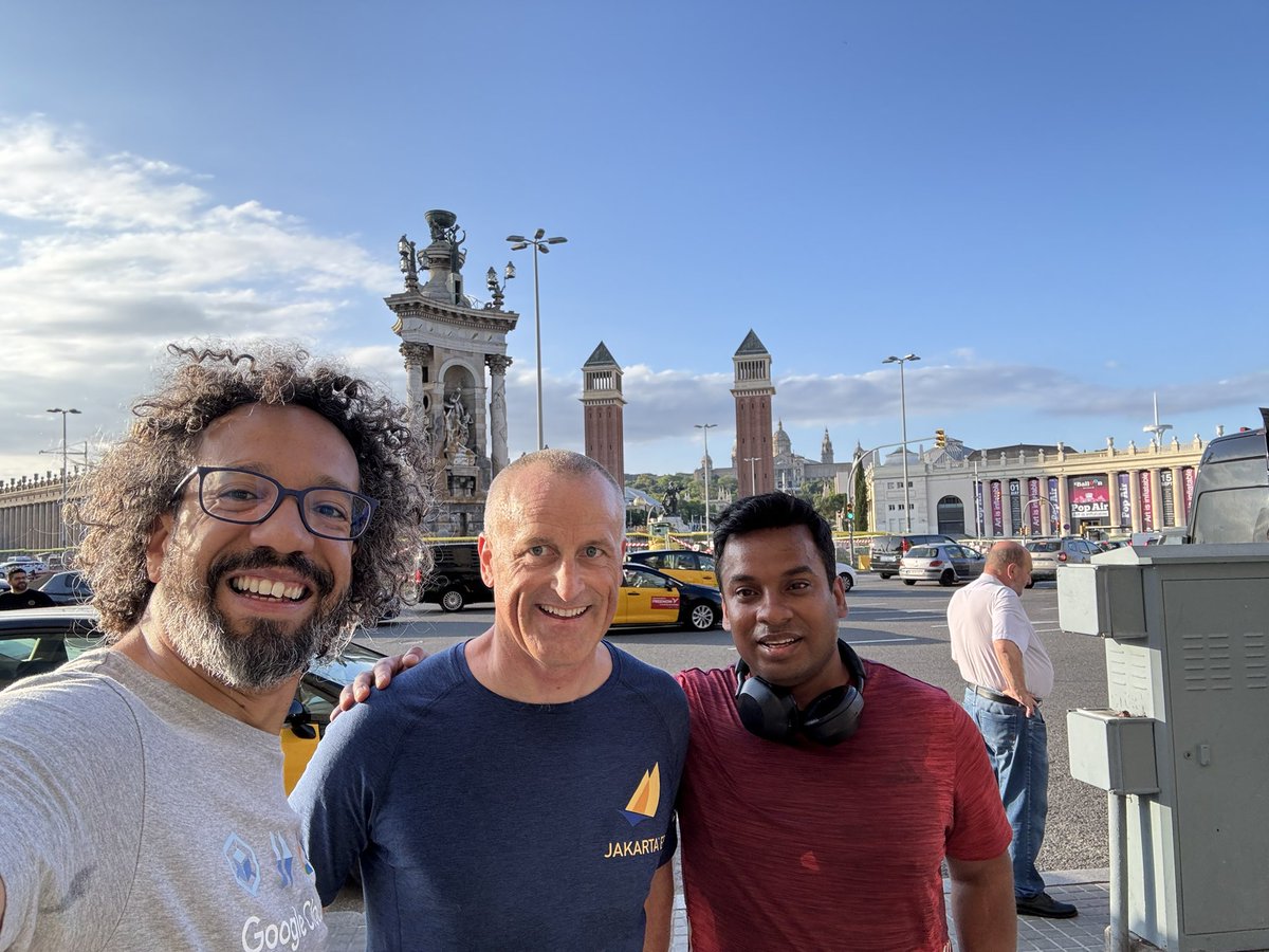 Best way to start the second day of @spring_io. A run 🏃with @ivar_grimstad and Ash 👌 @GoogleCloudTech @vaadin @JakartaEE