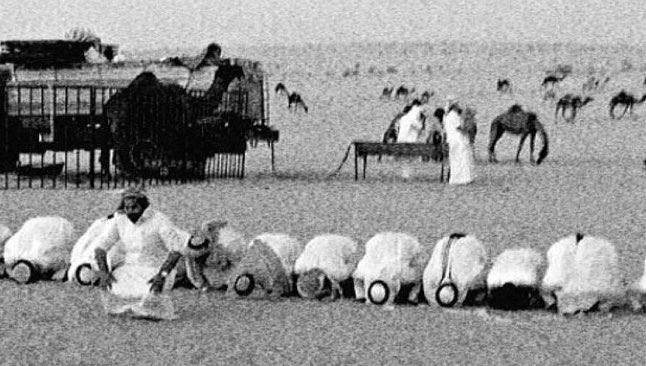 بينك ، وبين الناس ( تكفيك الاخـلاق ) 
وبينك ، وبين الله   " صلاتك صلاتك " 

💯☝🏻