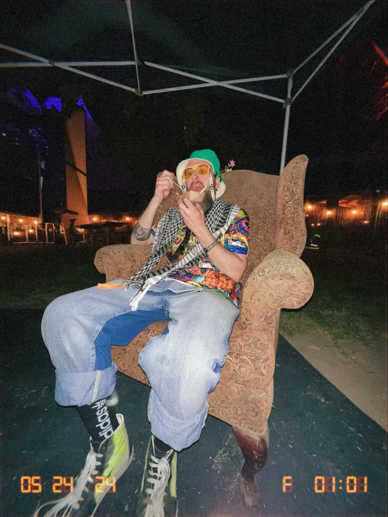 DJDelosMusic's tweet photo. Celebrated another spin around the sun at #libfest #lib2024 with some of my best friends and my Beibs @djmaleny 🥰🥳 I was king for a day. Complete with Skrillix DJing my party 👑 https://t.co/uviXPidpJk