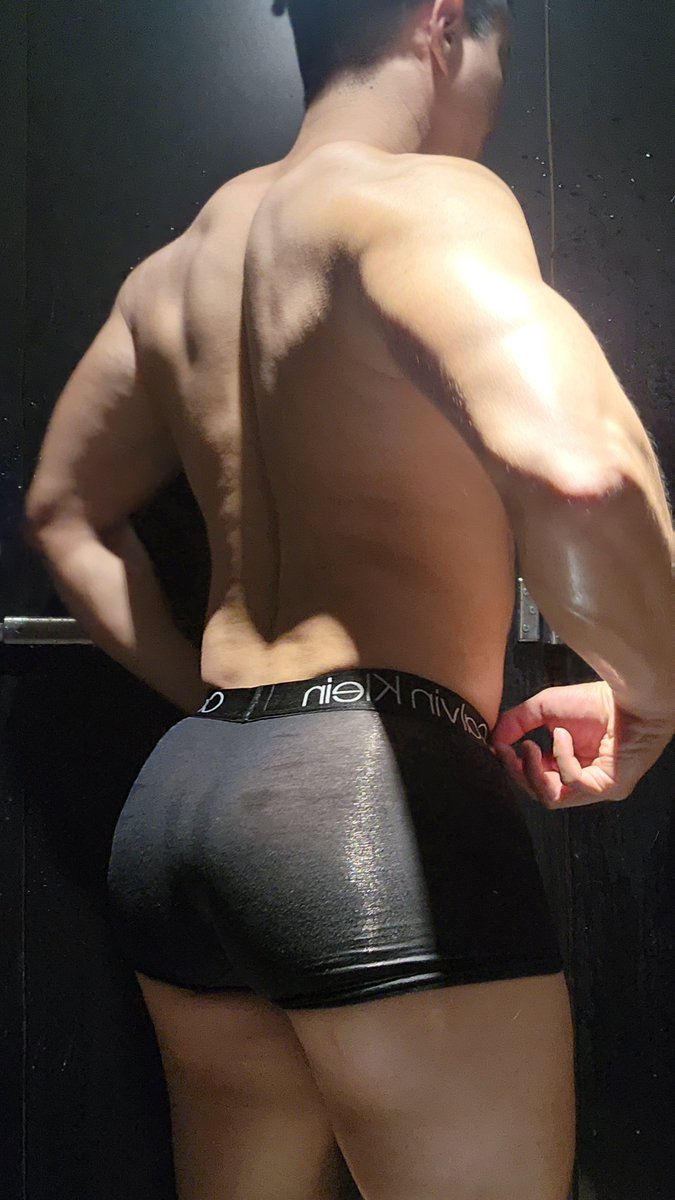 swimmerspeedo's tweet photo. 有人想幹剛練完還充血熱熱的大屁股嗎？
https://t.co/Eer5yd5pgh https://t.co/uRxwEAKK19