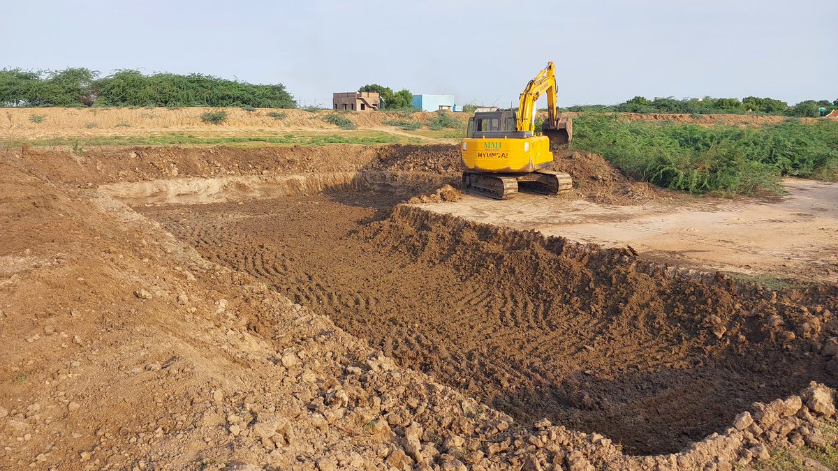 #BounceBackRamnad #SaveWater 

“Our 196th waterbody restoration project”

Periya Kanmaai situated in Periyakulam Panchayat, Kadalaadi Taluk, Ramanathapuram District. 

This waterbody, which was an excellent water source, has lost its richness due to high levels of salt water