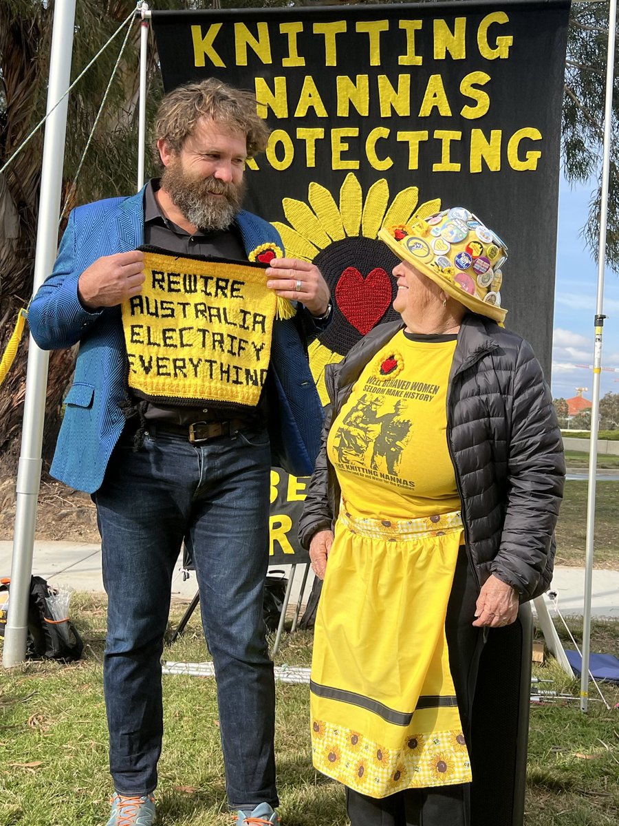 The wonderful Saul Griffiths, who helped Biden with his 2022 Climate Bill, the Inflation Reduction Act, visits the Nannas’ Kitchen Cabinet at Parliament House. Mutual admiration.
