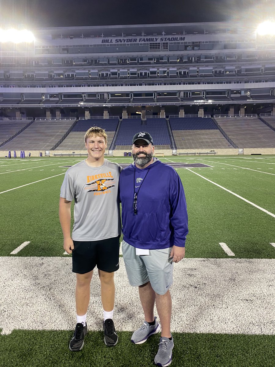 BennettFraser66's tweet photo. After an incredible camp, I am blessed to announce that I received an offer to @KStateFB!!!! Thank you to @CoachCRiles @coachliddle @CoachKli for this amazing opportunity! https://t.co/pHJ9EfVBhC