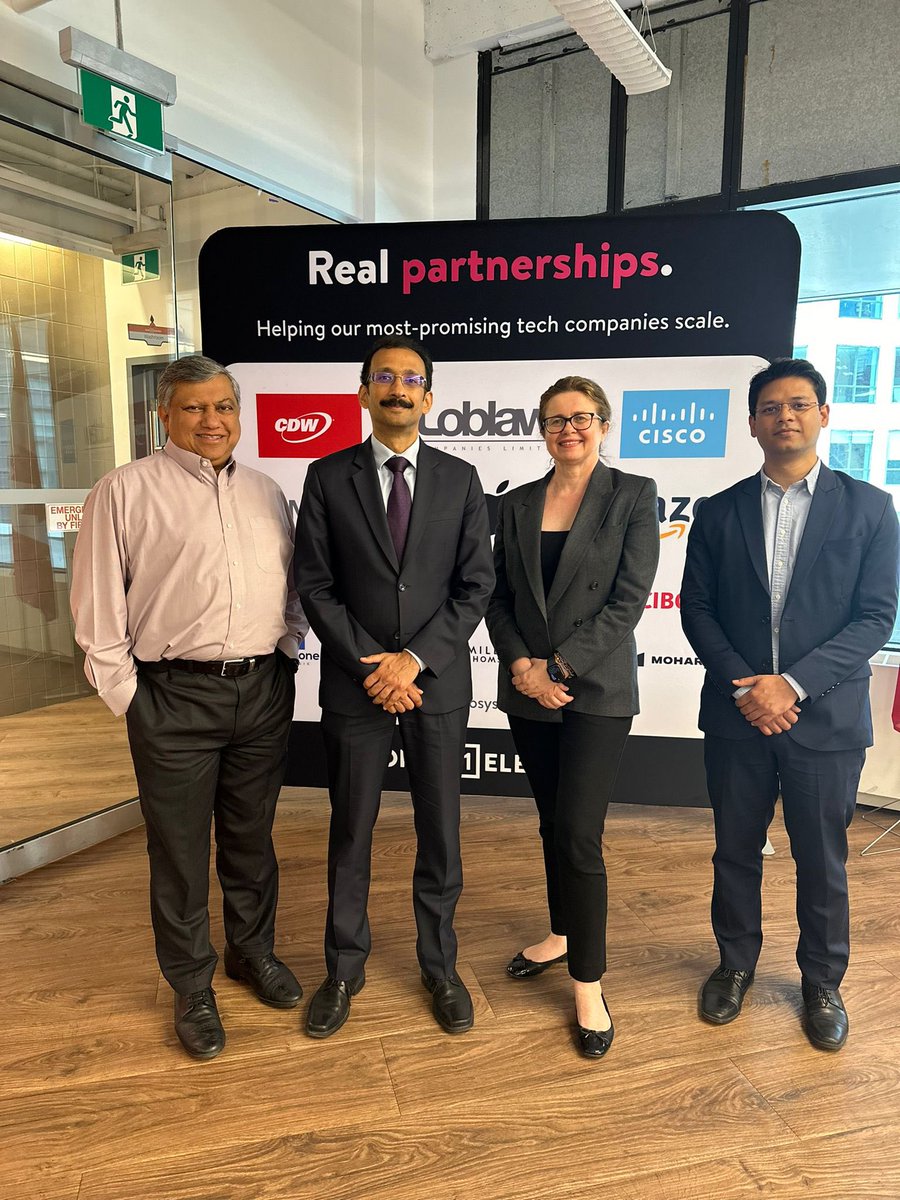 CG @S_Nath_S met Dr. Claudia Krywiak, President & CEO and Mr Hiten Makim, Vice President @OCInnovation. They discussed the latest in start up and innovation ecosystems of India and Ontario and avenues of further linkages between the two.
@MEAIndia @IndianDiplomacy @HCI_Ottawa