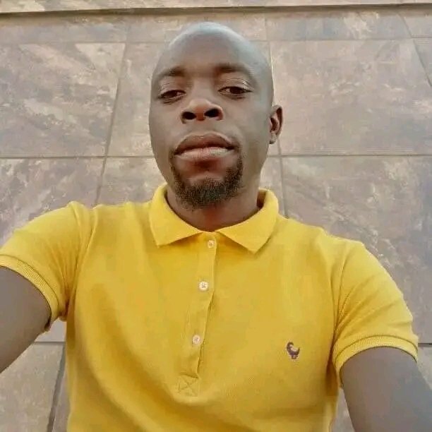 Minjhani va haxi va <a href="/phaphamamlfm/">#PhaphamanaMunghana</a>  <a href="/Djbrianrikhotso/">Dj Brian Rikhotso</a>  sesi <a href="/ConnyMikateko/">Connizer</a>  nikombel kupfuniwa kutlangela siku ra min raku velekiwa , Neri chapter 34 . Happyyyyyyyy