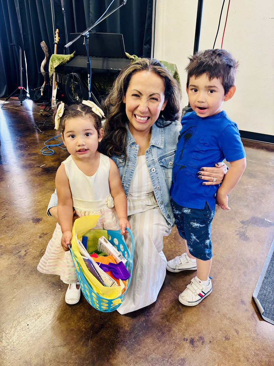 MosesHouseHD's tweet photo. Congratulations to our Thursday evening class for completing our 16 week Nurturing Families Program. We are so proud of your accomplishment! May God bless you and your children. #moseshouseministries #parenting #graduation #nurturing #moms  #kids #babies https://t.co/xB2BXHrnsx