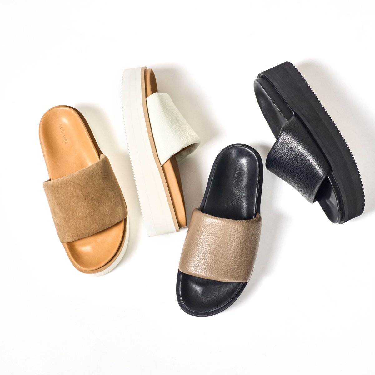 BARNEYS_JAPAN's tweet image. EXILEと三代目J SOUL BROTHERSを兼任して活動する岩田剛典氏がクリエイティブディレクターを務める＜ナード マインド＞が六本木店に6/9（日）までの期間限定で登場。新作サンダル”TREDICI”と人気モデル”DIECI”のオーダーを承ります。

#バーニーズニューヨーク #nerdmind #ナードマインド