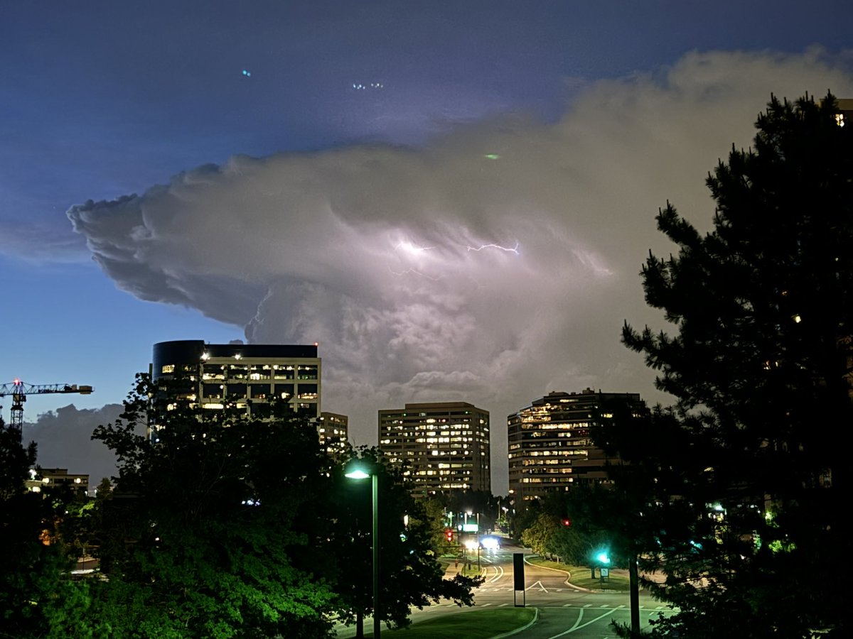 Severe storms firing away north of the Denver metro area tonight #COwx ⚡️