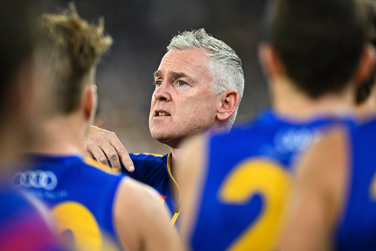 Adam Simpson will be chatting to the media at 11:30am this morning. Watch live on YouTube and Facebook --> youtube.com/@WestCoastEagl… facebook.com/WCEofficial