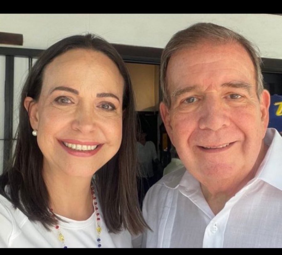 El nuevo rostro de Venezuela, gente preparada, estudiada dignos de admirar y que trabajarán sin duda para enderezar este entuerto de 25 años de deterioro
Venezuela será libre 
Sigamos unidos #HastaElFinal
<a href="/EdmundoGU/">Edmundo González</a> presidente