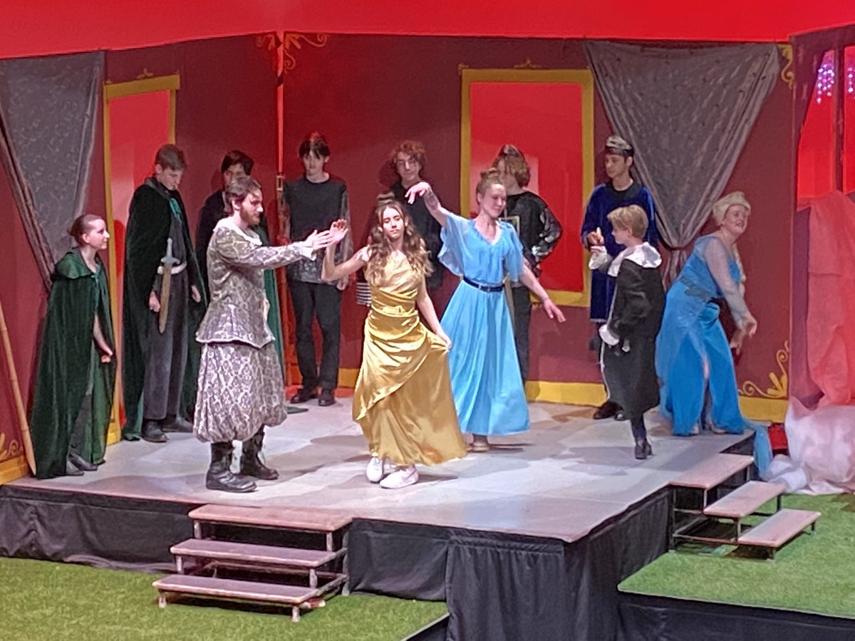 It was a  full house for the closing night of <a href="/VSB39/">Vancouver School Board</a> <a href="/KitsilanoSS/">Kitsilano Secondary</a> spring production.  Congratulations to the cast and crew of Game of Tiaras for an outstanding performance.  👏🏻👏🏻👏🏻