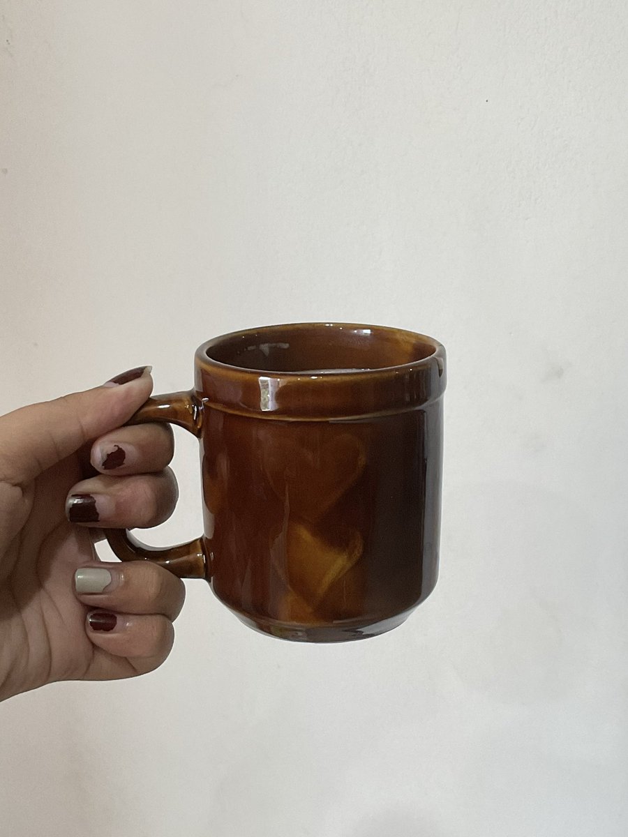 probinsya vibe mug ✨ (excuse my nails)