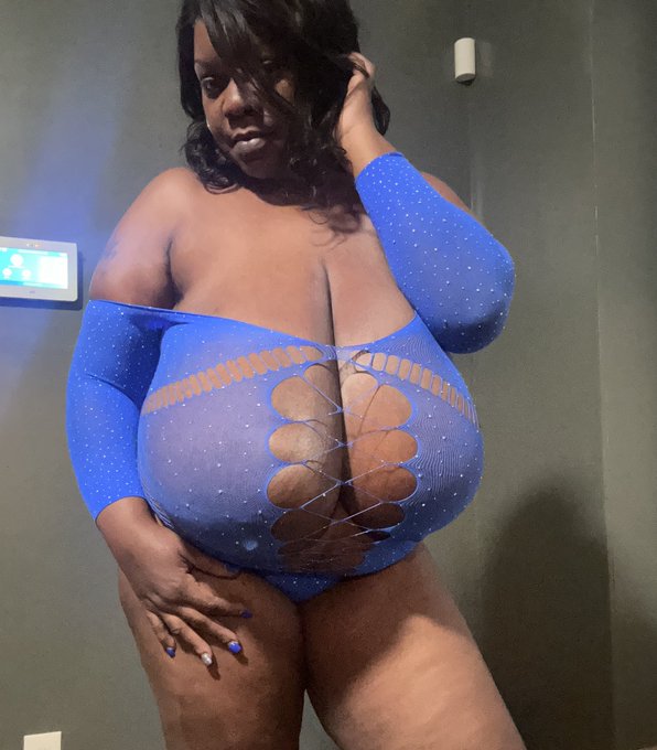 I wonder if I didn&rsquo;t have kids would I be on here with my pussy wide open 🙄🧐🤔&hellip;. I guess we&rsquo;ll never know