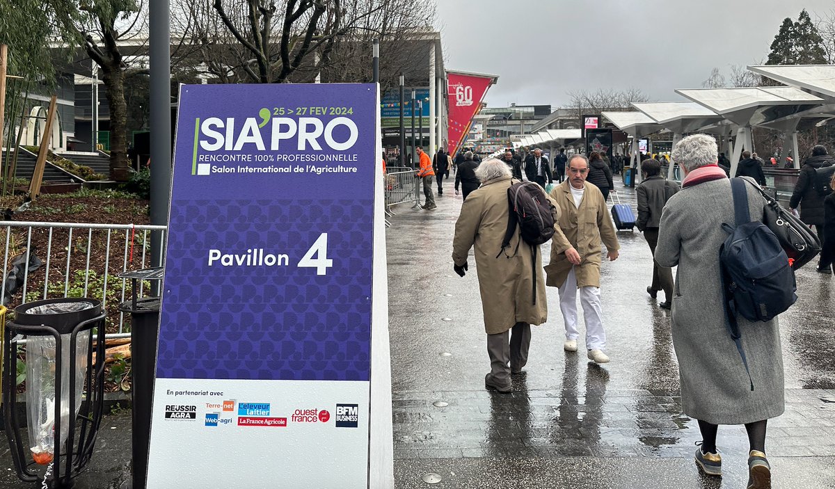 Le salon SIA’PRO se mue en mini-SIMA
Après une 1ère édition au #SIA2024, le SIA’PRO prendra ses quartiers 3 jours au Bourget (93) durant le #SIA2025, avec du machinisme, des équipements, composants, services, nouvelles technologies etc.
➡️bit.ly/455H9K1