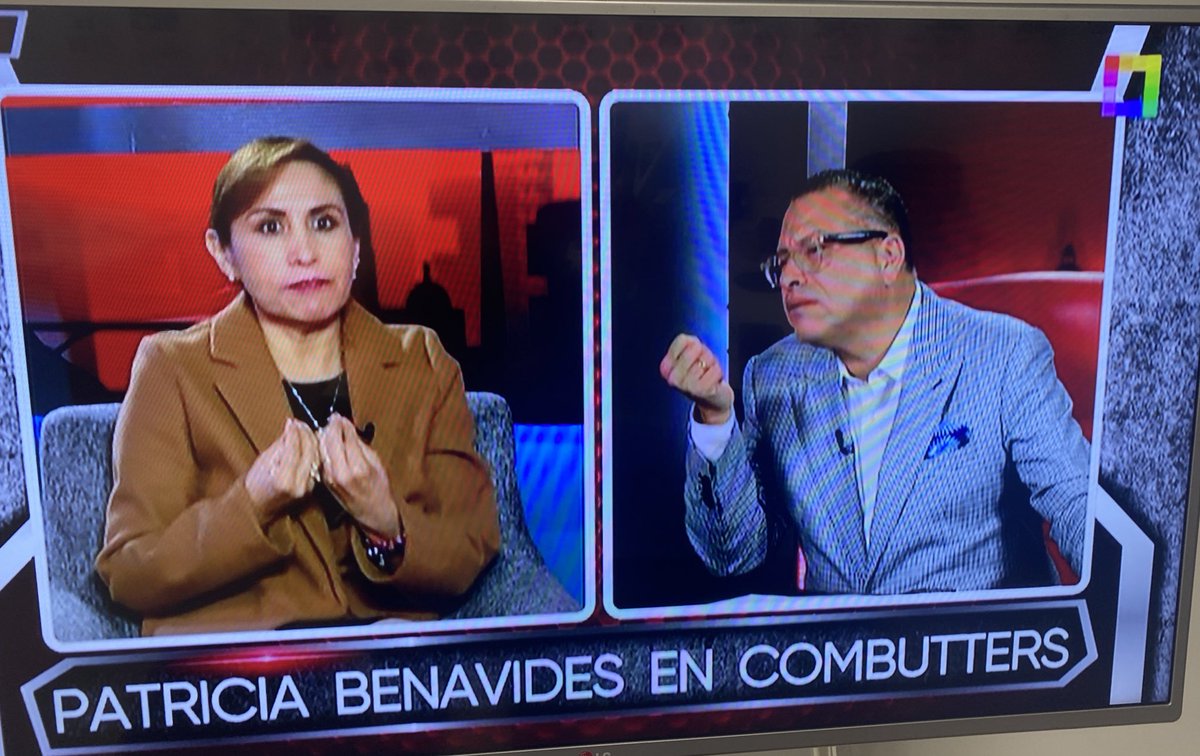 Butters lavándole la cara a la cuestionada exfiscal de la Nación, Patricia Benavides. Tremendo sobón.