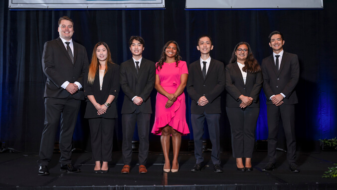 More than $96K awarded to @ShidlerCollege students at annual Business Night - With the support of alumni and Hawaiʻi’s business community, 51 sponsored awards, were presented to undergraduate and graduate students ➡️ bit.ly/4ab4Y3T #ShidlerLife #FacesOfManoa