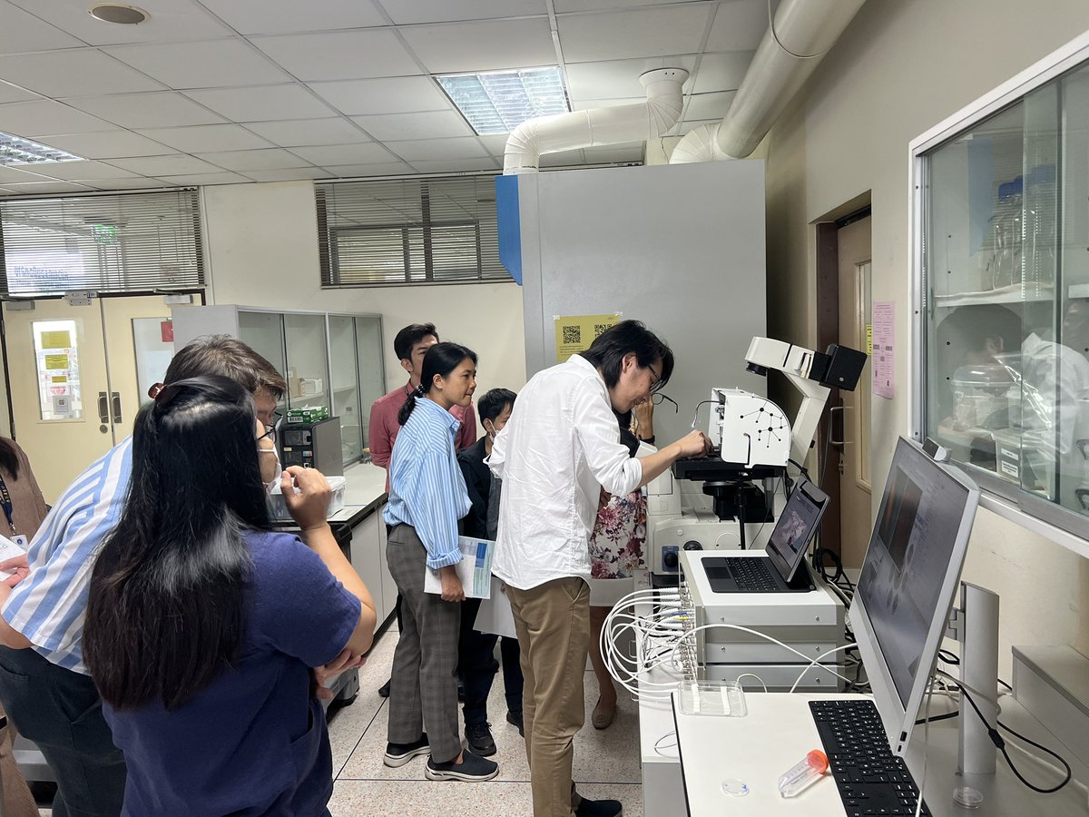icappic's tweet photo. SICM demo in Mahidol University, Bangkok, Thailand @MahidolU #microscopy https://t.co/AELkegDALz