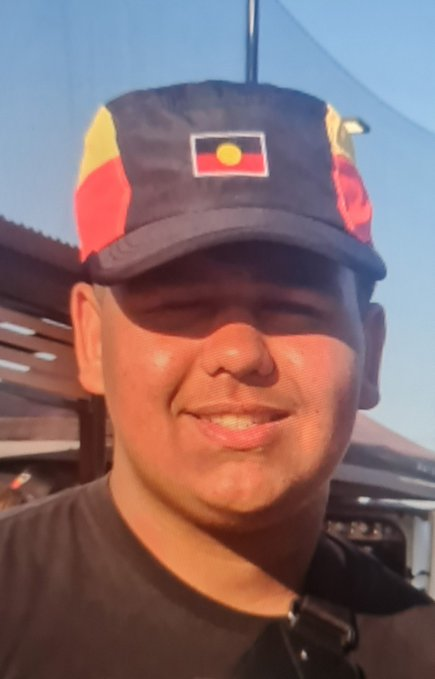 #MISSINGPERSON Australia - Mundarra Young, 6, was last seen on Princes Highway, Tempe, about 8am on Wednesday 29 May

FREQUENTS: Tempe, Five Dock and North Ryde

APPEARANCE: Aboriginal/Torres Strait Islander appearance, 180cm, large build, with brown hair and brown eyes