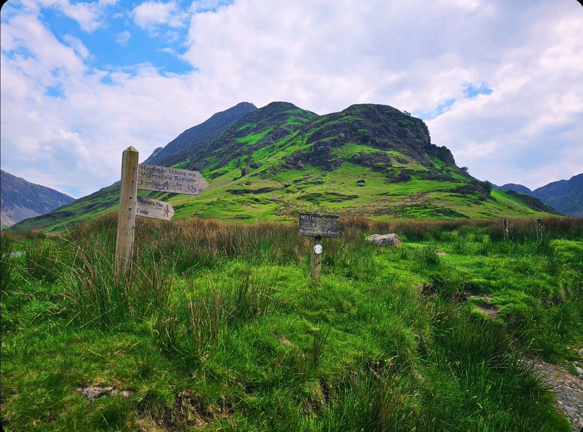 Last #Fingerpostfriday of the month!
This one is from a few weeks ago in Buttermere 💚
#Fleetwithpike
#Lakedistrict