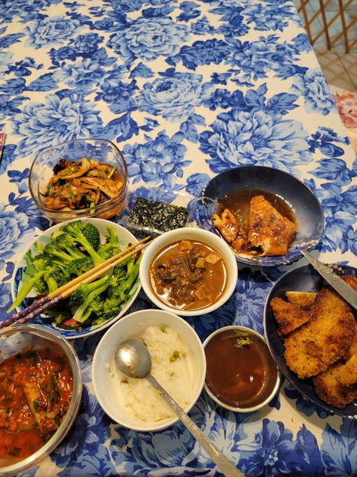 My dinner tonight. Eat. Get some rest and do some more video chatting tomorrow. Who wants to spend some