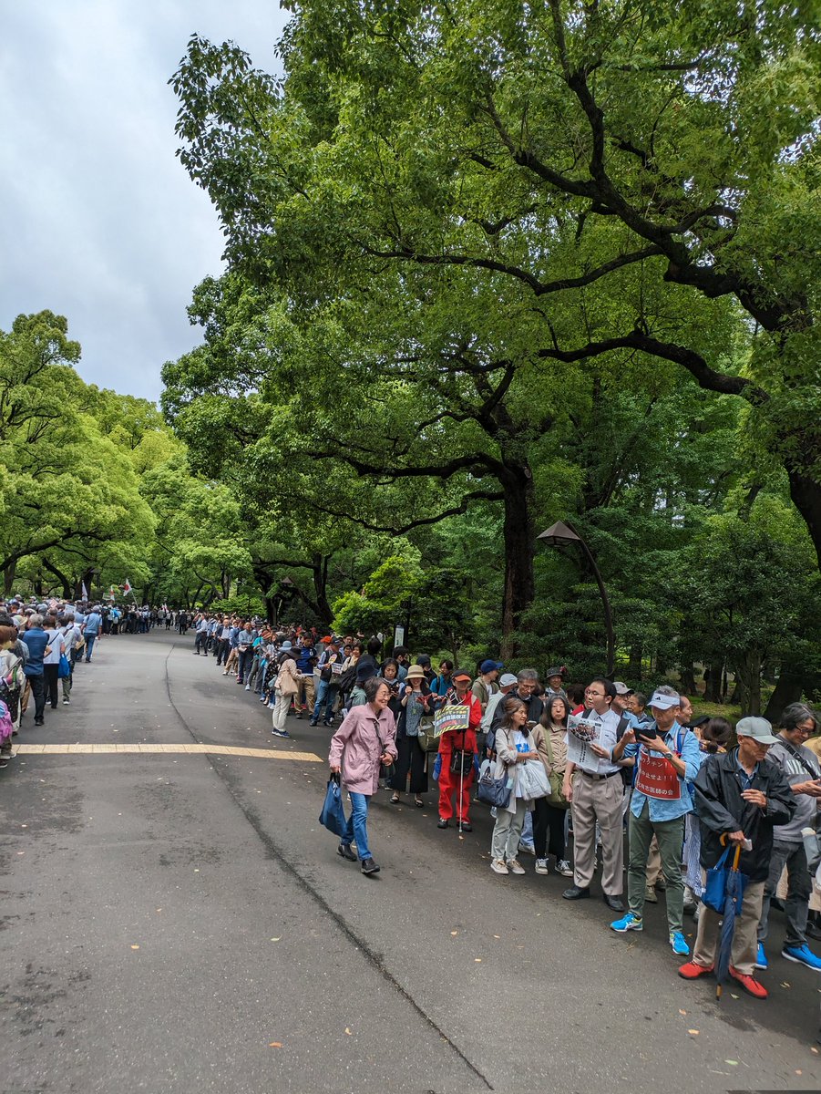 1_2_dogazosan's tweet image. これ、会場に入りきれない方の行列です

日本人の怒り、ここまできましよ
デモをしない日本人が、やっと動き始めました❗❗❗

#日比谷公園
#デモ