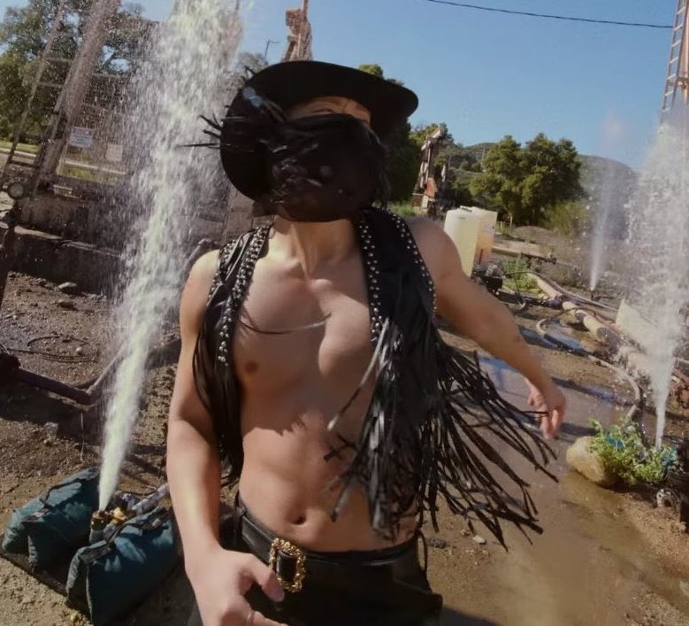 eqqhun's tweet image. HONK HONK