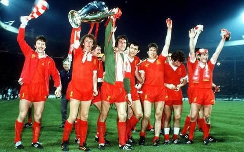 #DatoEcuabet 🧐 Este sábado se llevará a cabo la octava final de Champions (o Copa de Europa) en el mítico estadio Wembley de Londres. 🏟️🏴󠁧󠁢󠁥󠁮󠁧󠁿 Las primeras cinco se jugaron previo a la remodelación en 2007: 📌 AC Milán campeón en 1963 📌Manchester United campeón en 1968 📌 Ajax