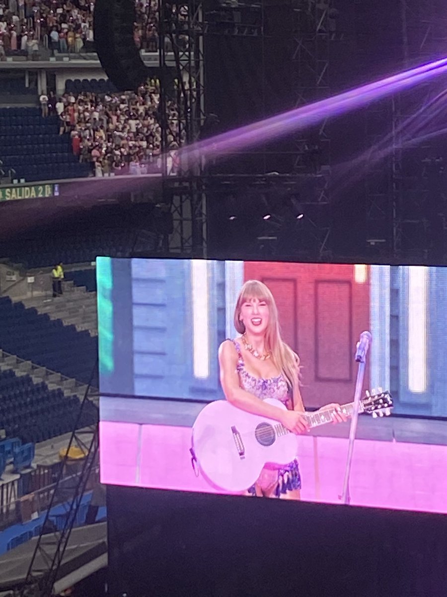 _exiilee's tweet image. gracias @taylorswift13 por haberme dado el mejor día de mi vida💞 no lo olvidaré NUNCA #TaylorSwiftErasTourEspaña