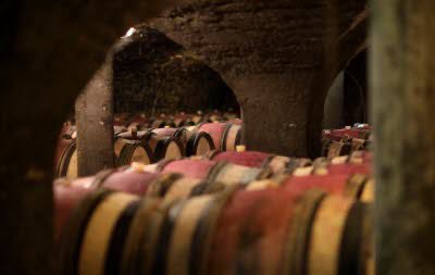 Beaune Underground : Les Climats au coeur de l emulation scientifique : Visite guidee a Beaune Aux XVIIIe et XIXe siècles : les maisons de vins se développent et les Climats avec elles. La recherche scientifique est en effervescence. Les vins s’invitent aux expositions