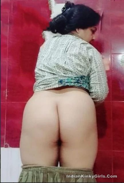 DesiBabhii's tweet photo. Horny Desi Housewife 💦

This Full collection available in 👉 https://t.co/cgBOUCDRXz https://t.co/vz4gkHhFvV