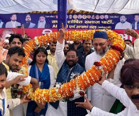 Akashshakya32's tweet image. स्वामी प्रसाद मौर्य की पार्टी RSSP कुशीनगर लोकसभा से मैदान में उतरी है और कल इस सीट पर वोटिंग है 

समय आ गया है मित्रों स्वामी प्रसाद मौर्य को भारी बहुमत से जीतने का | इनका चुनाव चिन्ह है गन्ना किसान 

#Rssp @SwamiPMaurya