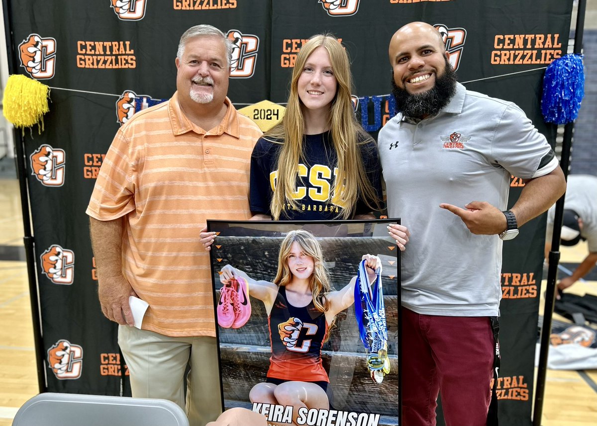 cedric_pulliam's tweet image. Central High signing Day!