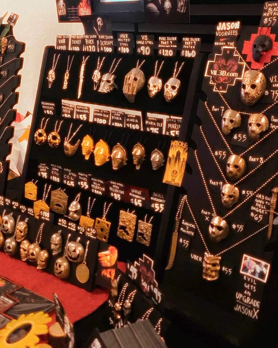 rubenvoorhees1's tweet image. our booth test set up that my wife has put together for @MONSTERPALOOZA1 this weekend
cant wait to see what everyone likes and buys &amp;lt;3
#fridaythe13th #jasonvoorhees #kanehodder #scarymovie #scream #ghostface #hackers #hacktheplanet #halloween #michaelmyers #metropolis #fritzlang