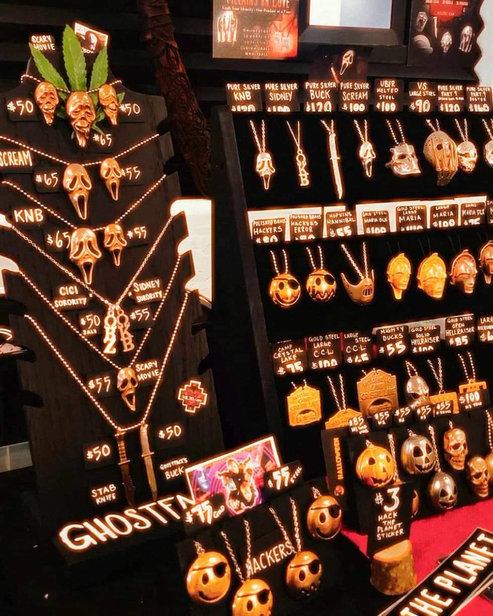 rubenvoorhees1's tweet image. our booth test set up that my wife has put together for @MONSTERPALOOZA1 this weekend
cant wait to see what everyone likes and buys &amp;lt;3
#fridaythe13th #jasonvoorhees #kanehodder #scarymovie #scream #ghostface #hackers #hacktheplanet #halloween #michaelmyers #metropolis #fritzlang