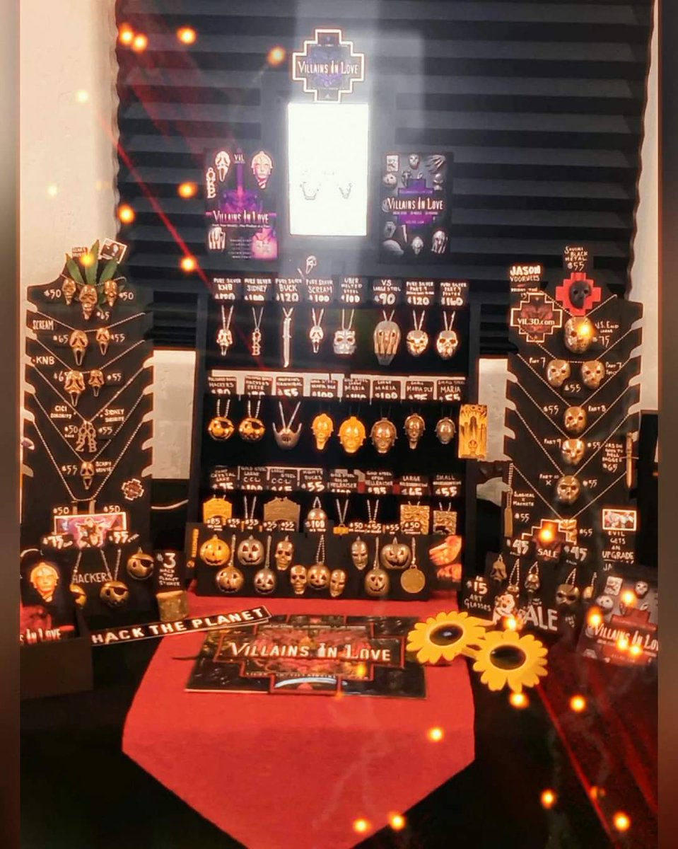 rubenvoorhees1's tweet image. our booth test set up that my wife has put together for @MONSTERPALOOZA1 this weekend
cant wait to see what everyone likes and buys &amp;lt;3
#fridaythe13th #jasonvoorhees #kanehodder #scarymovie #scream #ghostface #hackers #hacktheplanet #halloween #michaelmyers #metropolis #fritzlang