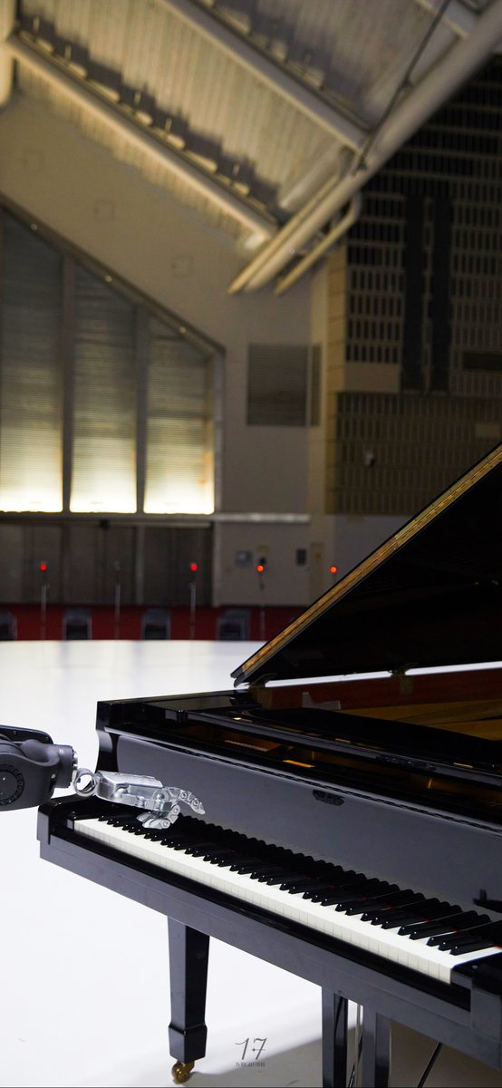 pledis_17's tweet image. [#17_background]
#DEAR_CARAT💎 #FROM_SVT🩷🩵
#SEVENTEEN #세븐틴
#17_IS_RIGHT_HERE
#MAESTRO #마에스트로